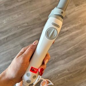 Beach waver curling iron